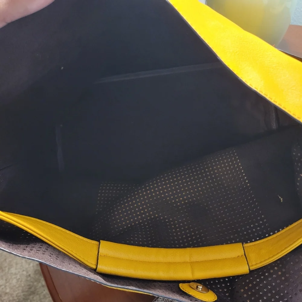 Le Miel Mustard Yellow Laser Cut Detail Hobo Handbag Set -EUC ✨️HOST PICK✨️